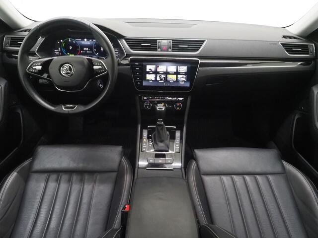 Skoda SUPERB Combi 1.4 TSI iV Laurin & Klement | Panoramadak | Massage | Trekhaak | Canton | Leder | 360 | Keyless | Adaptive Cruise