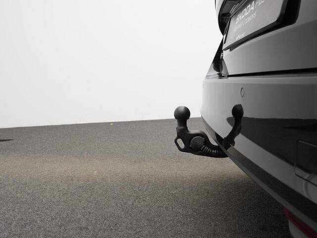 Skoda SUPERB Combi 1.5 TSI MHEV 150 pk DSG Selection | Trekhaak | Achteruitrijcamera | Stoelverwarming | Adaptive Cruise