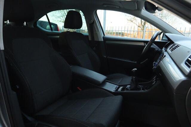 Skoda SUPERB 1.6 TDI AMBITION BUSINESS | PANO | CARPLAY | XENON | TREKHAAK | CRUISE | PDC |