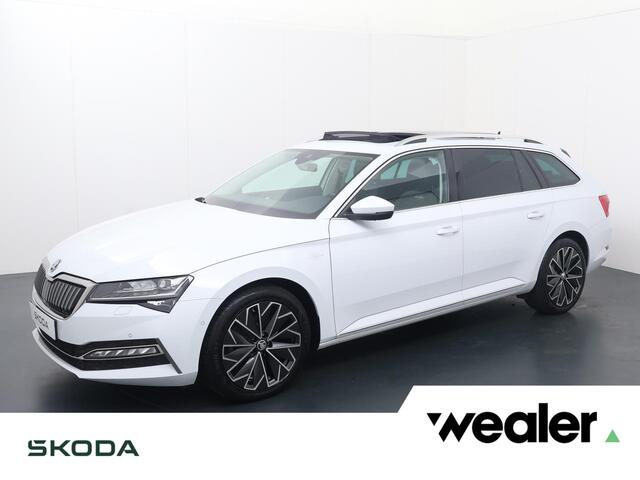 Skoda SUPERB Combi 1.4 TSI iV Laurin & Klement Edition | 218 PK | SoH 97% | Trekhaak | Panoramadak | 360 graden camera | Canton Audio | Lederen bekleding | Matrix LED koplampen |