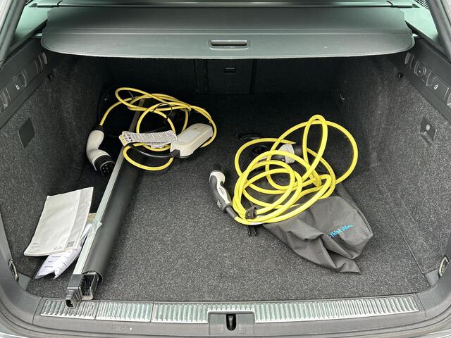 Skoda SUPERB Combi 1.4 TSI iV Sportline Business | Schuif/Kantel-Dak | Canton Audio | Voor+Achter-Stoelen Verwarmd | Trekhaak