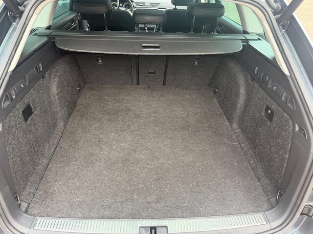 Skoda SUPERB Combi 1.4 TSI iV Business Edition Plus 245pk Hybride 2020 Navi,19inch,Leer,Panodak,Camera Vol optie !!