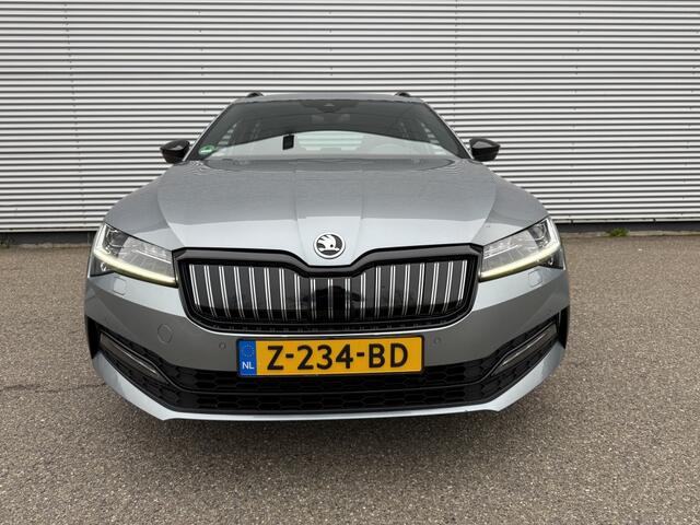Skoda SUPERB Combi 1.4 TSI iV Sportline Automaat Pano Canton Carplay Standkachel Le