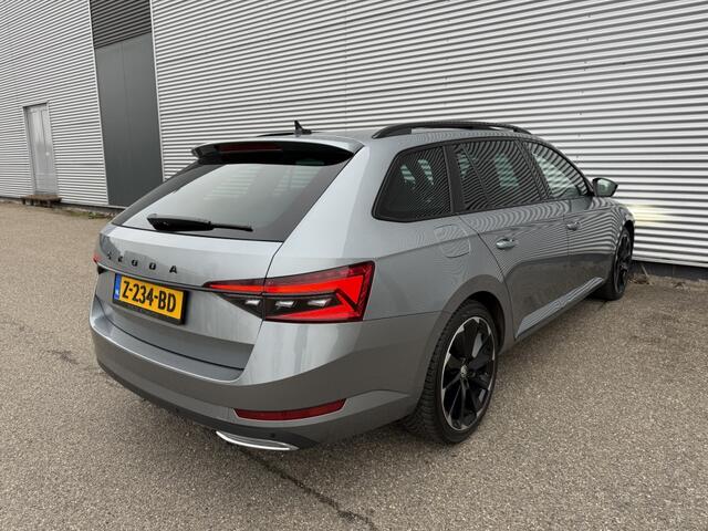 Skoda SUPERB Combi 1.4 TSI iV Sportline Automaat Pano Canton Carplay Standkachel Le