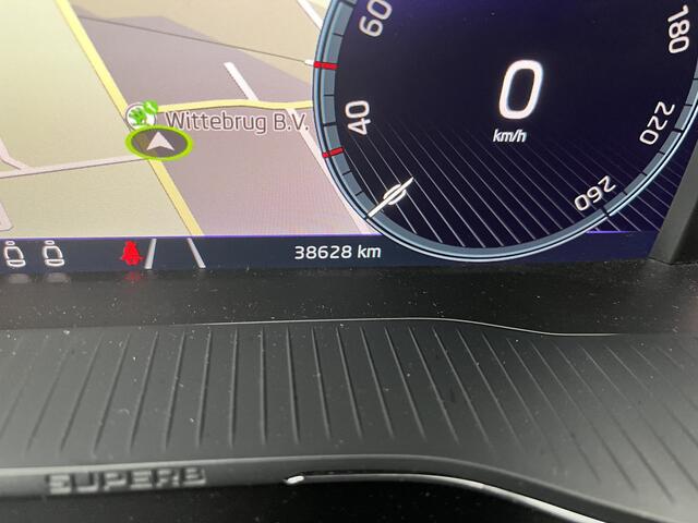 Skoda SUPERB 1.4 TSI iV Laurin & Klement / AUTOMAAT/ PANO/ DCC/ MEMORY SEAT/ STOELVERWARM./ PARK.SENSOR.V+A/ CAMERA/ DODEHOEK/ SMARTLINK/ ACC/ ELEK.KLEP/ KEYLESS/ LEDER/ NAVI/ DAB/ CLIMA/ LED/ ISOFIX/ 19'' LMV