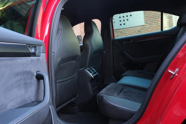 Skoda SUPERB 1.5 TSI 150pk Automaat, Sportline, Trekhaak