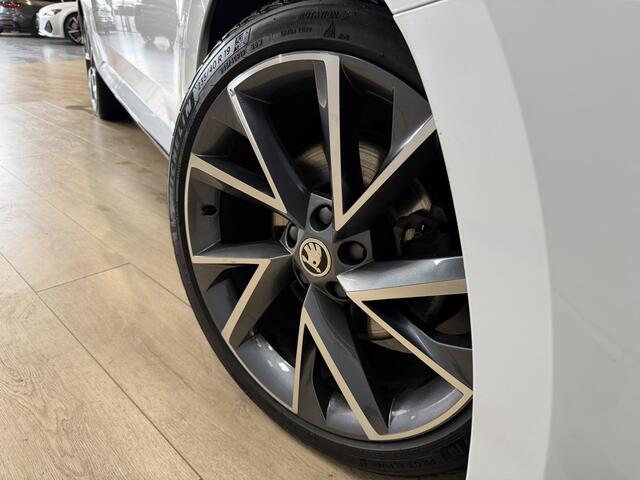 Skoda SUPERB Combi 1.5 TSI ACT Sportline Business Airco ECC | Panorama | Virtual | Trekhaak | Memory | Stuur\Stoelverwarming