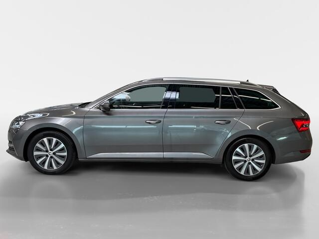 Skoda SUPERB Combi 1.4 TSI iV Style I Panoramadak I Navi I Elek. Stoelen