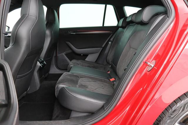 Skoda SUPERB 1.4 TSI iV Sportline | Trekhaak | Stoelverwarming | Matrix LED | Virtual Cockpit | Camera | Alcantara | Canton sound | Memory | Carplay | Navigatie | PHEV