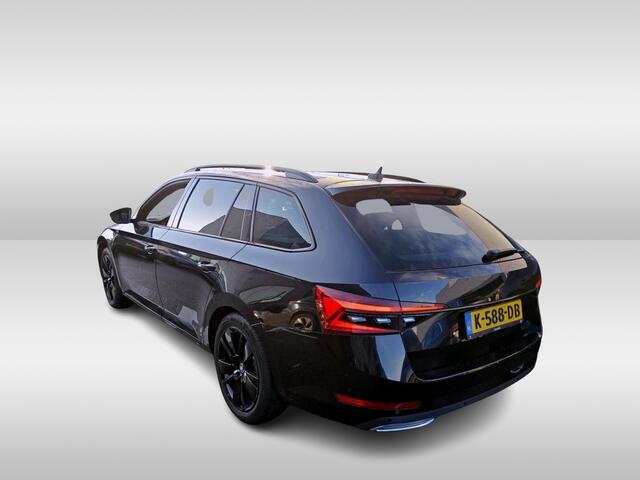 Skoda SUPERB Combi 1.4 TSI iV 218pk Sportline Business DSG Automaat Panoramadak / Navigatie / Camera / LED verlichting / Sport-Comfortstoelen