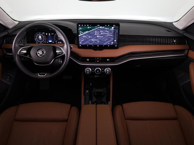 Skoda SUPERB Combi 1.5 TSI MHEV Business Edition 150 pk DSG | Verlengde garantie | Navigatie | Panoramadak | Parkeersensoren | 360° Camera | Matrix LED koplampen | Stoelverwarming | voorstoelen met massagefunctie en geventileerd