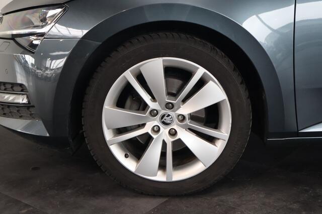 Skoda SUPERB Combi 1.5 TSI Business Edition DSG | Navigatie | Matrix LED | Camera