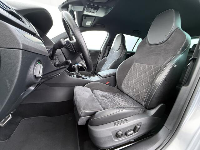 Skoda SUPERB Combi T218PK iV PHEV AUT-6 Sportline BS Elektr.+Geheugen-Sport-Stoelen+Verwarmd Trekhaak Virtual Cockpit Matrix Led Navi Ecc Adap.Cruise Camera Apple Carplay Auto Pdc 1.4t- Plug-in-hybride Achterbank+Stuurverwarming Led Elek.Achterklep Lmv 19" Keyless Dod