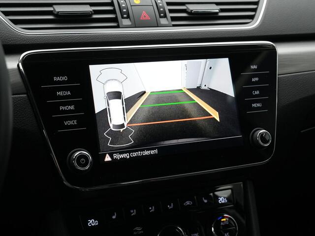 Skoda SUPERB 1.4 TSI iV 218 pk Style | Trekhaak | Geheugenstoelen | Matrix LED | Achteruitrijcamera