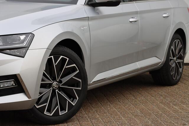 Skoda SUPERB Combi 1.4 TSI Laurin & Klement 218pk DSG6 Stoel voor+ achterverwarming | Trekhaak | Carplay