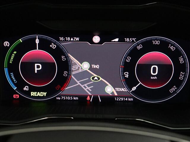 Skoda SUPERB Combi 1.4 TSI iV Sportline Business | Trekhaak | ACC | Camera | Elektrisch Panoramadak!