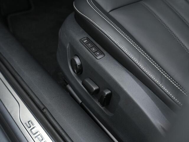 Skoda SUPERB 1.4 TSI iV 218 pk Laurin & Klement | Leder | Navigatie Columbus | Geheugenstoelen | Adaptief onderstel | Matrix LED | Canton
