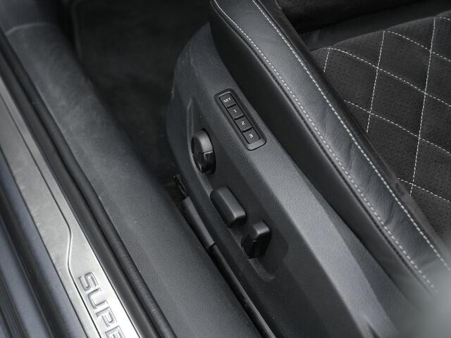 Skoda SUPERB 1.4 TSI iV 218 pk Sportline | Trekhaak | Geheugenstoelen | Navigatie Columbus | Adaptief onderstel | 360 Camera | Matrix LED | Canton