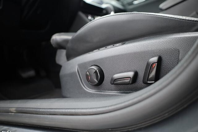 Skoda SUPERB Combi 1.4 TSI iV PHEV Style | Pano | Memory Seats | Digi. Cockpit | Stoel- Stuurverw. | Adapt. Cruise | Camera | Keyless |