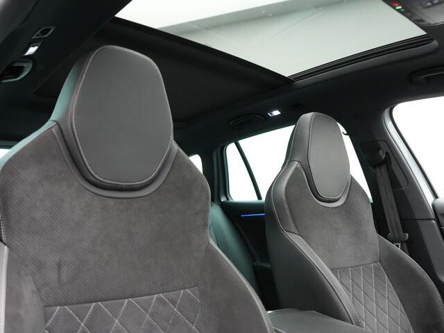 Skoda SUPERB Combi 1.4 TSI iV Sportline PHEV 218pk Dealer O.H | Panodak | Crystal LED | Camera | Alcantara Sportstoelen Memory & Verwarmd | Cruise Control | Sfeerverlichting | Apple Carplay | Keyless | Navigatie | Virtual | DAB | 19"L.M | Plug In Hybrid |