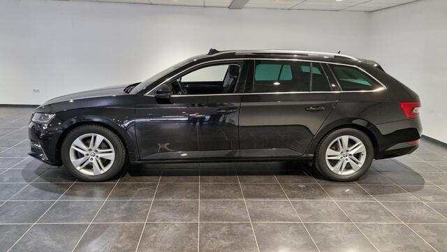 Skoda SUPERB Combi 1.4 TSI iV Sportline Business Panorama dak | Wegklapbare trekhaak |