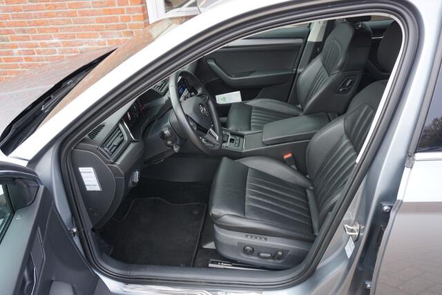 Skoda SUPERB Combi 1.5 TSI ACT Business Trekhaak | ACC | Leer *All in prijs*