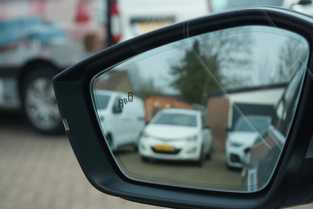 Skoda SUPERB Combi 1.5 TSI ACT Business Trekhaak | ACC | Leer *All in prijs*