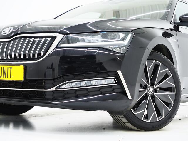 Skoda SUPERB Combi 1.4 TSI iV Laurin & Klement | Massage | Leder | Trekhaak | 360 | Canton | Keyless | Adaptive Cruise | Carplay