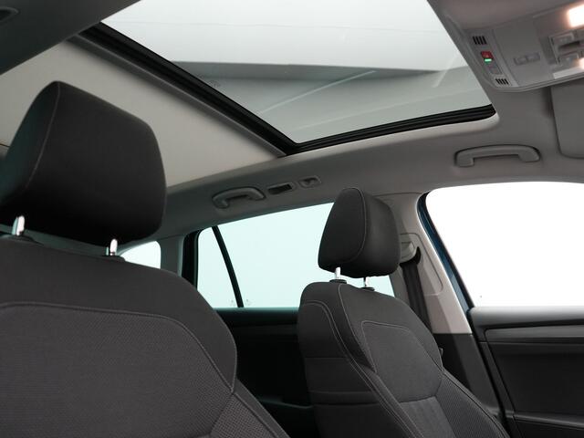 Skoda SUPERB Combi TSI iV Business Edition Plus Plug In Hybrid 218pk Dealer O.H. PHEV | Panodak | Cruise Control | Sportstoelen Memory & Verwarmd | Crystal LED | Apple Carplay | Virtual | DAB