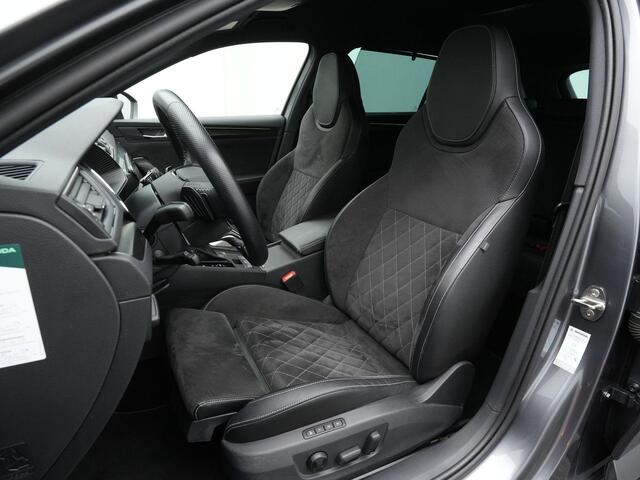 Skoda SUPERB 1.4 TSI iV 218 pk Sportline | Panoramadak | Trekhaak | Navigatie Columbus | Geheugenstoelen | Adaptief onderstel | 360 Camera | Matrix LED | Canton