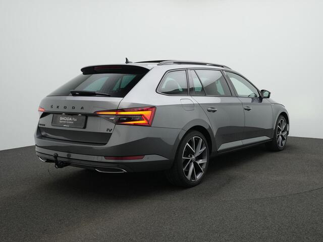 Skoda SUPERB 1.4 TSI iV 218 pk Sportline | Panoramadak | Trekhaak | Navigatie Columbus | Geheugenstoelen | Adaptief onderstel | 360 Camera | Matrix LED | Canton
