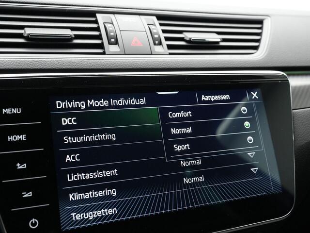 Skoda SUPERB 1.4 TSI iV 218 pk Sportline | Panoramadak | Trekhaak | Navigatie Columbus | Geheugenstoelen | Adaptief onderstel | 360 Camera | Matrix LED | Canton