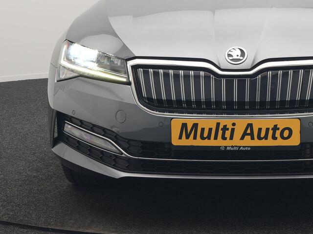 Skoda SUPERB Combi 1.4 TSI iV Business Edition PHEV 218pk Dealer O.H. | Trekhaak Af Fabriek | Adaptive Cruise | Sportstoelen Verwarmd | Apple Carplay | Crystal LED | Navigatie | Virtual | DAB |