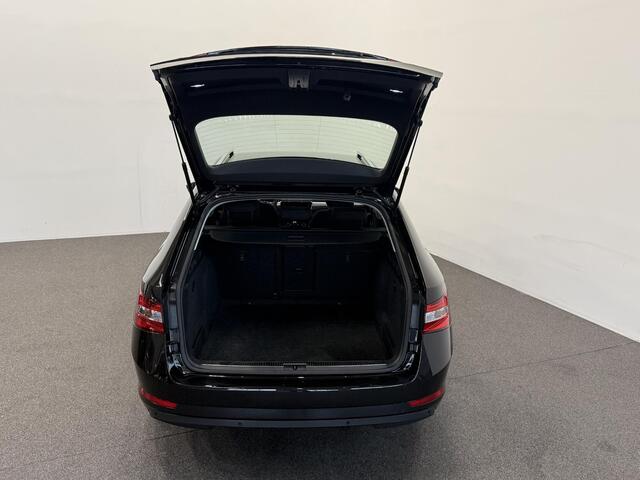 Skoda SUPERB Combi 1.5 TSI ACT Business Edition Airco ECC Navi Carplay Virtual Cockpit Full LED PDC A Keyless Go Cruise Control Privacy Glass