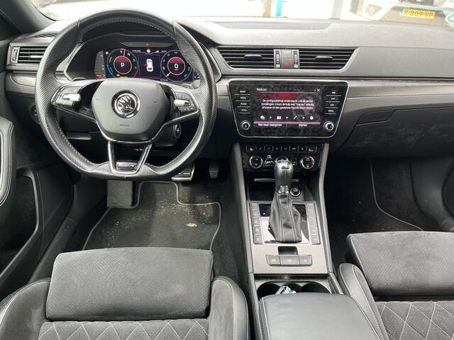 Skoda SUPERB Combi 1.4 TSI iV Sportline / AUTOMAAT/ TREKHAAK/ DCC/ SMARTLINK/ STUUR+STOELVERWARM./ MEMORY SEAT/ KEYLESS/ PARK.SENSOR.V+A/ CAMERA/ CRUISE/ DAB/ ELEK.ACHTERKLEP/ NAVI/ CLIMA/ LED/ 19'' LMV