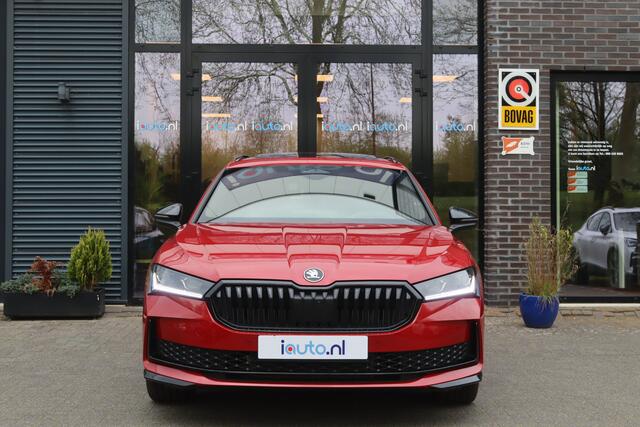 Skoda SUPERB Combi 1.5 TSI PHEV 204PK Sportline Business Pano/Leder/Matrix LED/Keyless/360/Headup/DCC/ACC/19"/Trekhaak wegkl.