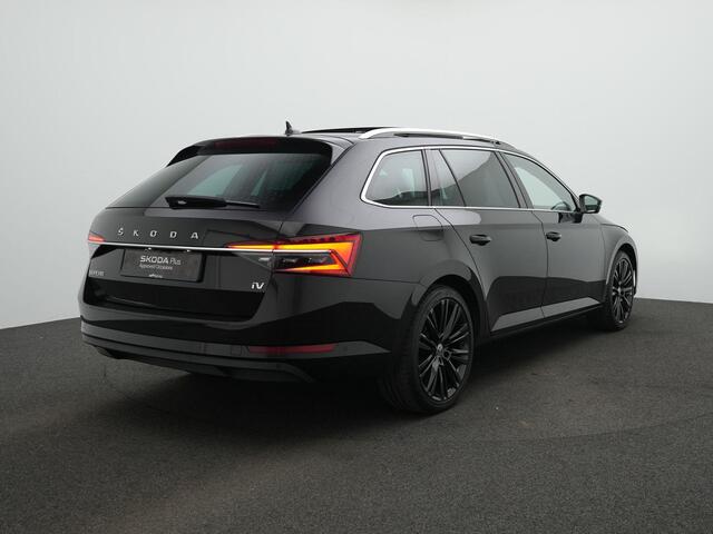 Skoda SUPERB 1.4 TSI iV 218 pk Style | Panoramadak | Trekhaak | Navigatie Columbus | Geheugenstoel | Matrix LED | 360 Camera | Adaptief onderstel