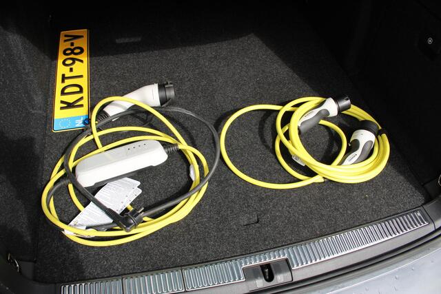 Skoda SUPERB Combi 1.4 TSI iV Business Edition Plus | Trekhaak | Adaptieve Cruise | Achteruitrijcamera