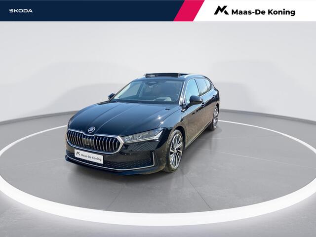 Skoda SUPERB 1.5TSI 150kW/204PK PHEV Laurin en Klement · Leder · Panoramadak · Trekhaak · Garantie t/m 02-03-2030 of 100000km.