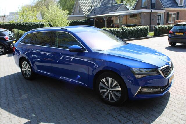 Skoda SUPERB 1.4 TSI IV Hybride Business Edition - memory stoelverwarming navi