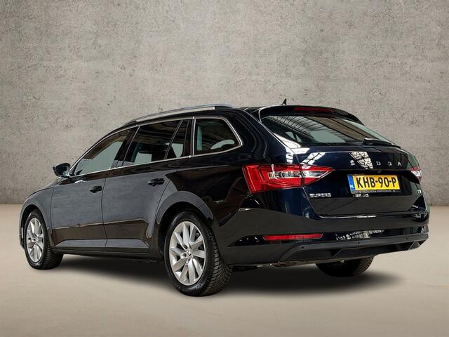 Skoda SUPERB Combi 1.4 TSI iV Sport 218Pk Automaat (VIRTUAL COCKPIT, APPLE CARPLAY, GROOT NAVI, MEMORY SEATS, CAMERA, STOELVERWARMING ACHTER, MODE KNOP, GETINT GLAS, NIEUWSTAAT)