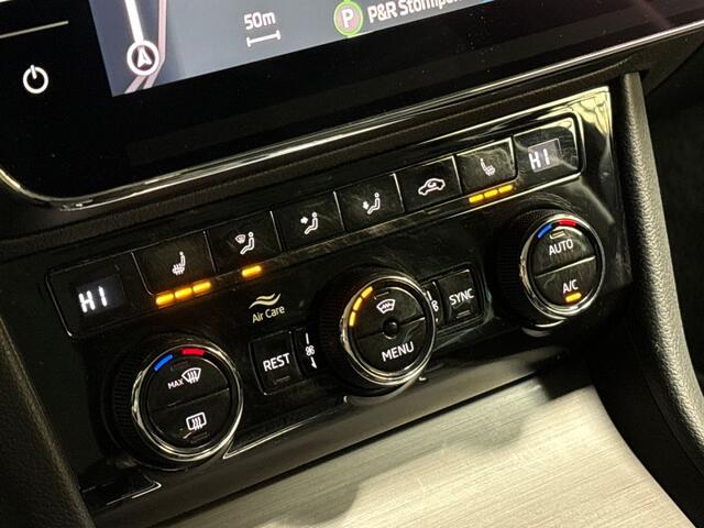 Skoda SUPERB Combi 1.4 TSI iV Sport 218Pk Automaat (VIRTUAL COCKPIT, APPLE CARPLAY, GROOT NAVI, MEMORY SEATS, CAMERA, STOELVERWARMING ACHTER, MODE KNOP, GETINT GLAS, NIEUWSTAAT)