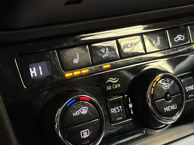 Skoda SUPERB Combi 1.4 TSI iV Sport 218Pk Automaat (VIRTUAL COCKPIT, APPLE CARPLAY, GROOT NAVI, MEMORY SEATS, CAMERA, STOELVERWARMING ACHTER, MODE KNOP, GETINT GLAS, NIEUWSTAAT)