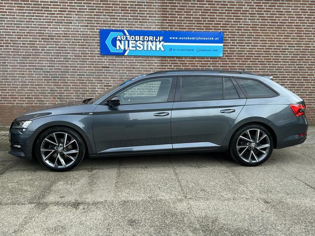 Skoda SUPERB Combi 1.5 TSI ACT Sportline Business Automaat Carplay/ACC/Pano/Trekhaak/Canton Audio/Memory/Keyless