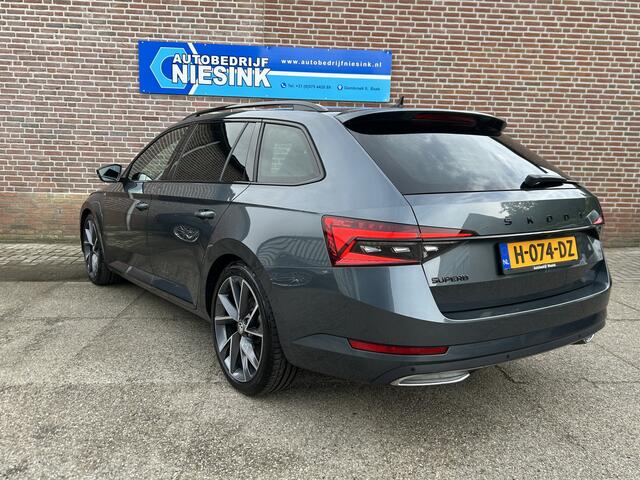 Skoda SUPERB Combi 1.5 TSI ACT Sportline Business Automaat Carplay/ACC/Pano/Trekhaak/Canton Audio/Memory/Keyless