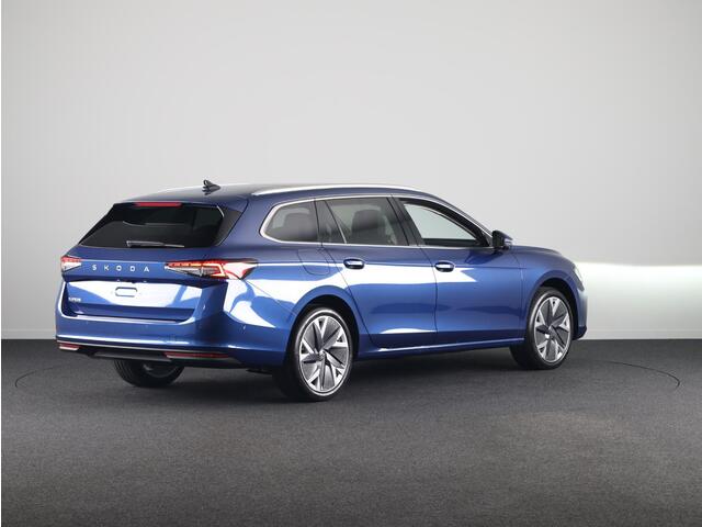 Skoda SUPERB Combi 1.5 TSI MHEV First Edition 150 p | Panoramadak | 19 inch | Lounge Interieur | Led Matrix | Travel assist plus | Verlengde garantie