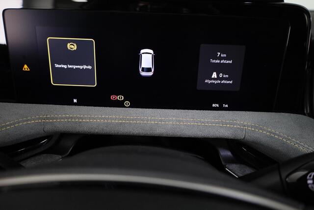 Skoda SUPERB Combi 1.5 TSI MHEV First Edition 150 p | Panoramadak | 19 inch | Lounge Interieur | Led Matrix | Travel assist plus | Verlengde garantie