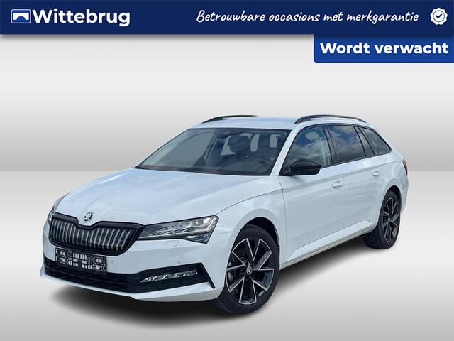 Skoda SUPERB Combi 1.4 TSI iV 218PK Style / Fabrieksgarantie tm 20-2-28 / Black Pack / LED Matrix / Achteruitrijcamera / Stuur + Stoelverwarming V+A
