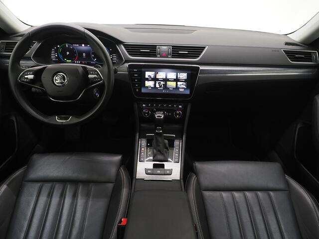 Skoda SUPERB Combi 1.4 TSI iV Style | Panoramadak | Trekhaak | Leder | 360 | Keyless | Adaptive Cruise | Memory | Carplay