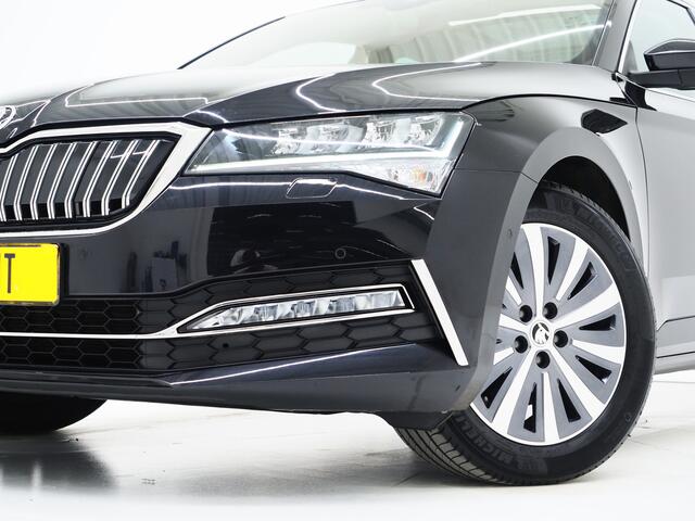 Skoda SUPERB Combi 1.4 TSI iV Style | Panoramadak | Trekhaak | Leder | 360 | Keyless | Adaptive Cruise | Memory | Carplay